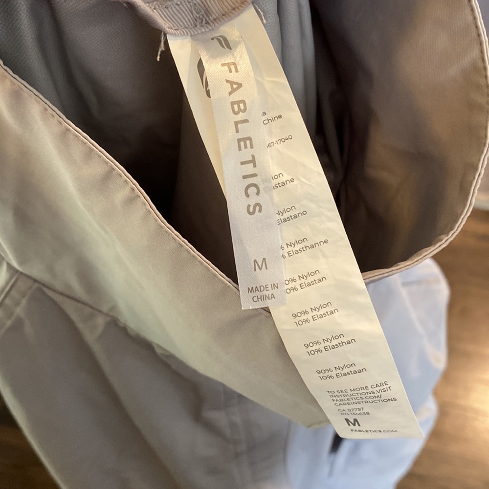 Fabletics Haze Gray Giana Jacket Medium M EUC - Picture 8 of 10